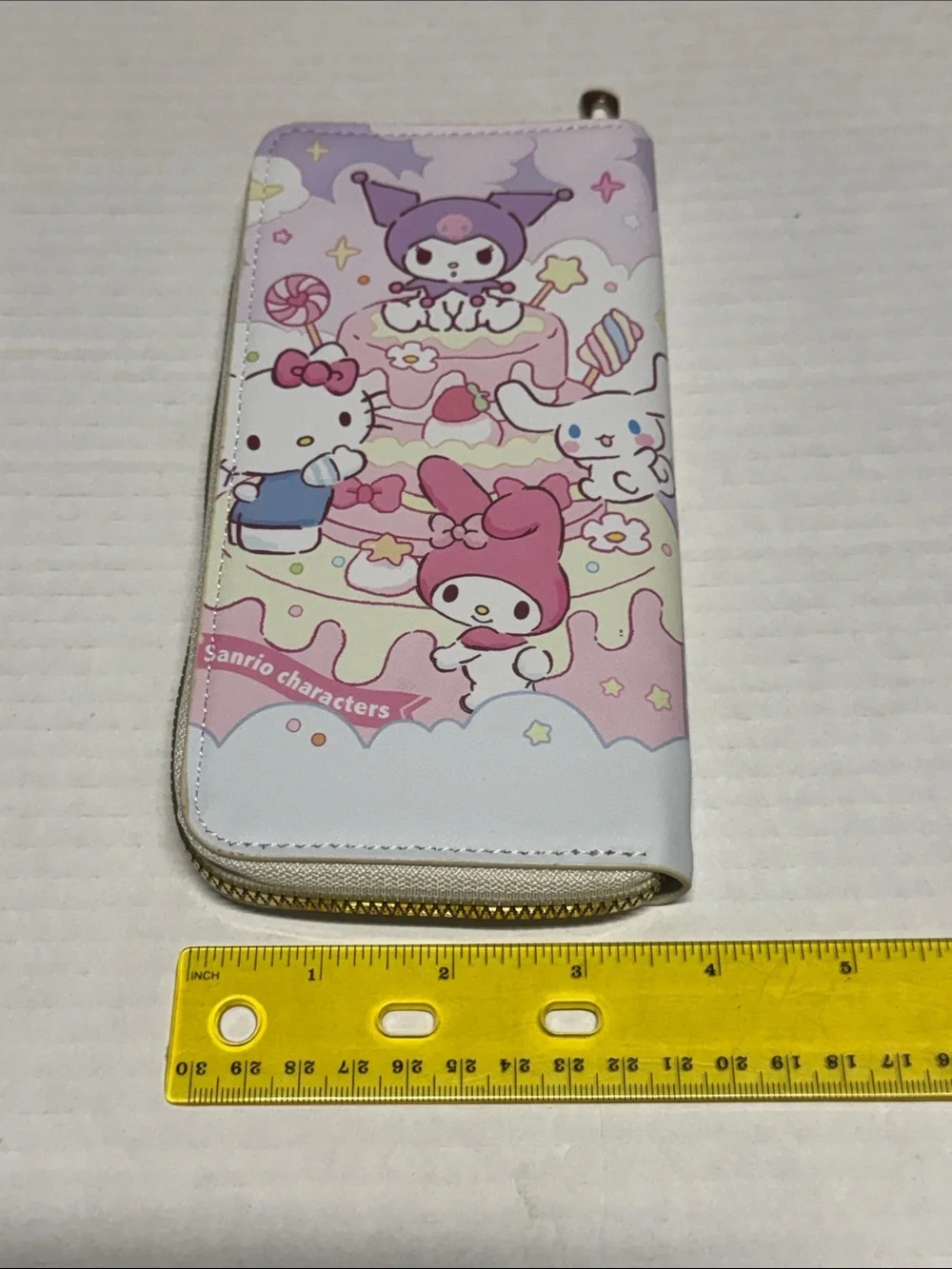 Sanrio Hello Kitty and Friends Kuromi My Melody Wallet Cake NWT